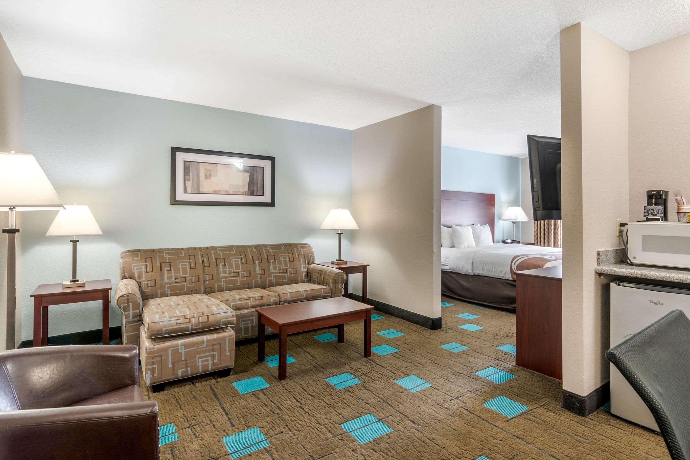 Quality Suites Kansas City International Airport Экстерьер фото