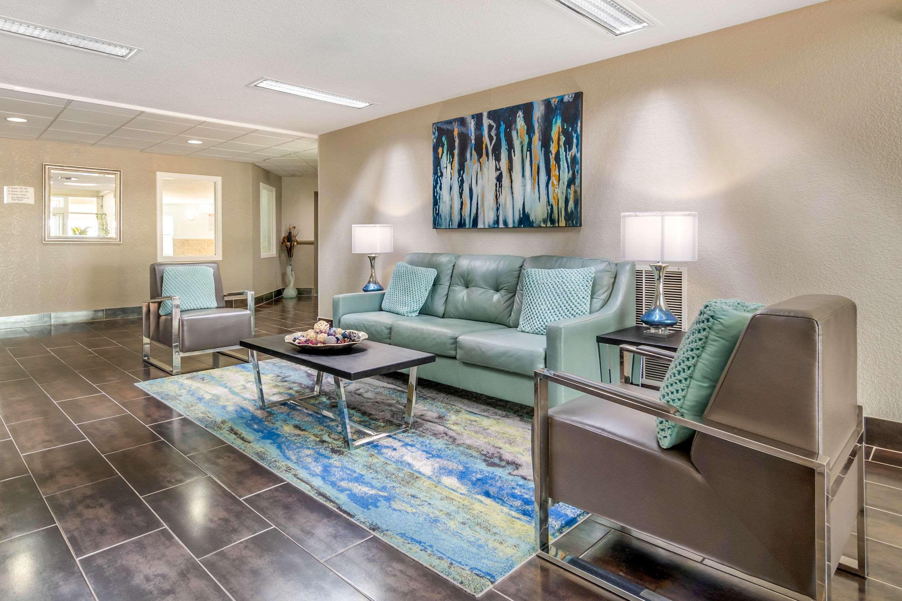 Quality Suites Kansas City International Airport Экстерьер фото